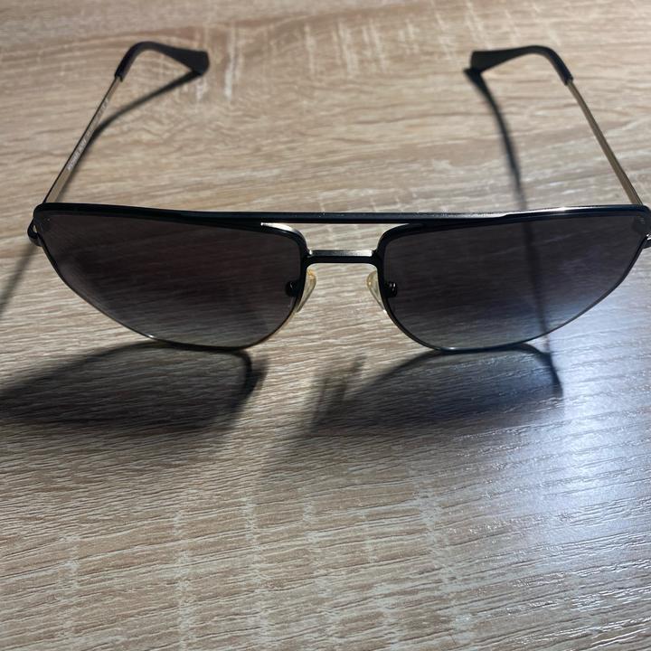 Продам солнцезащитные очки Michael Kors