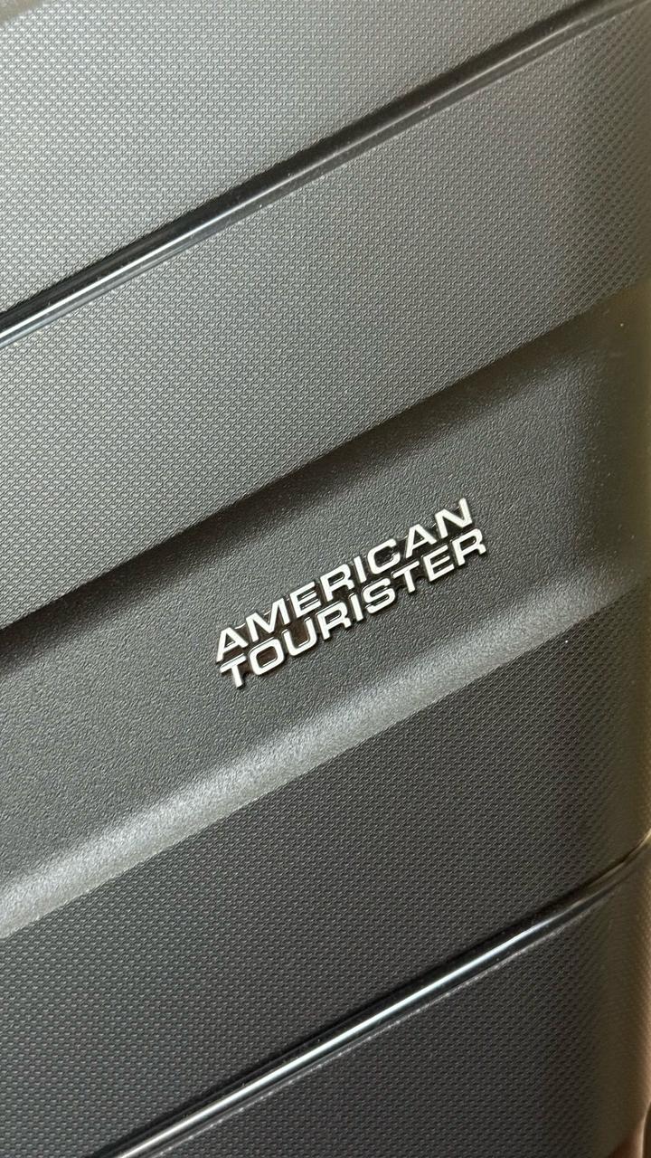 Чемодан American Tourister ручная кладь с кодовым замком