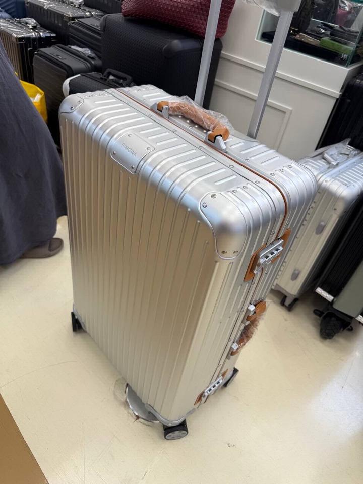 Чемоданы Rimowa