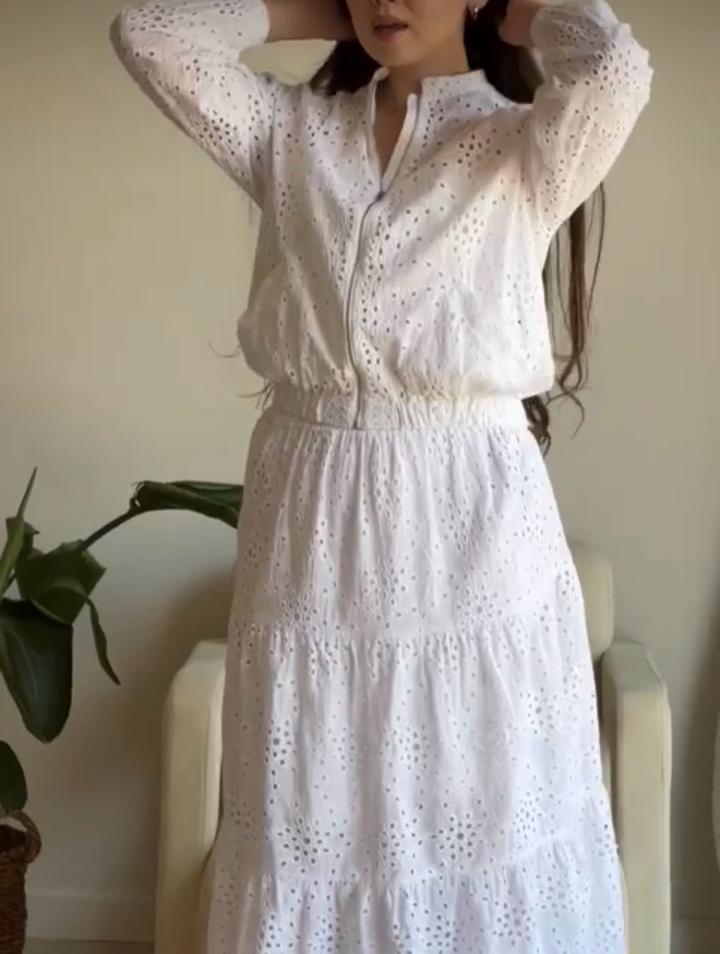 Белый костюм в отличном состояние