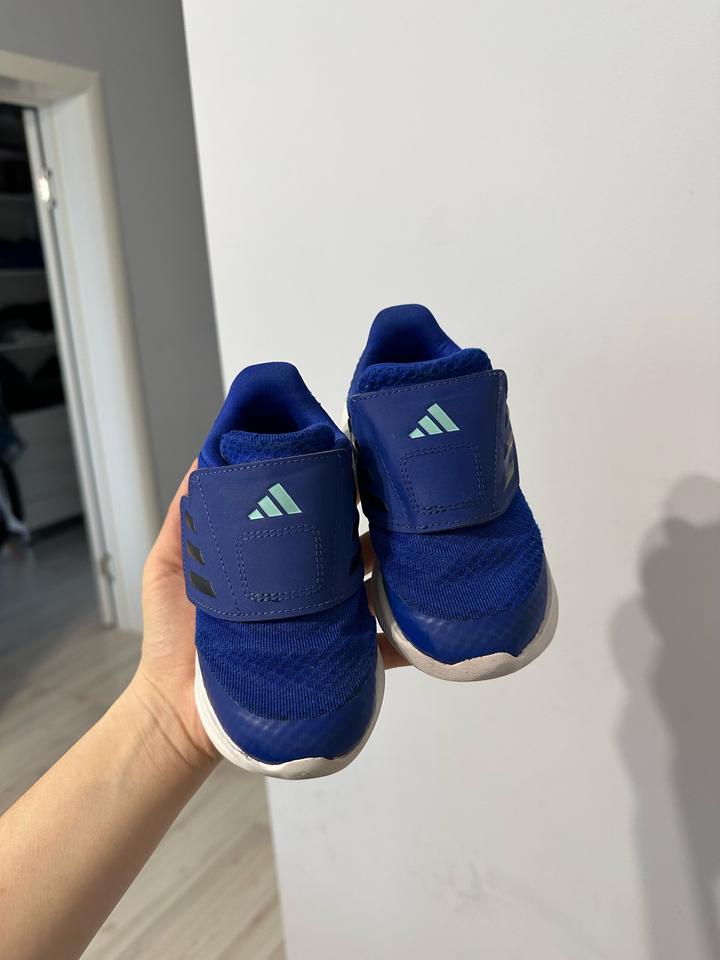 Детские кроссовки Адидас