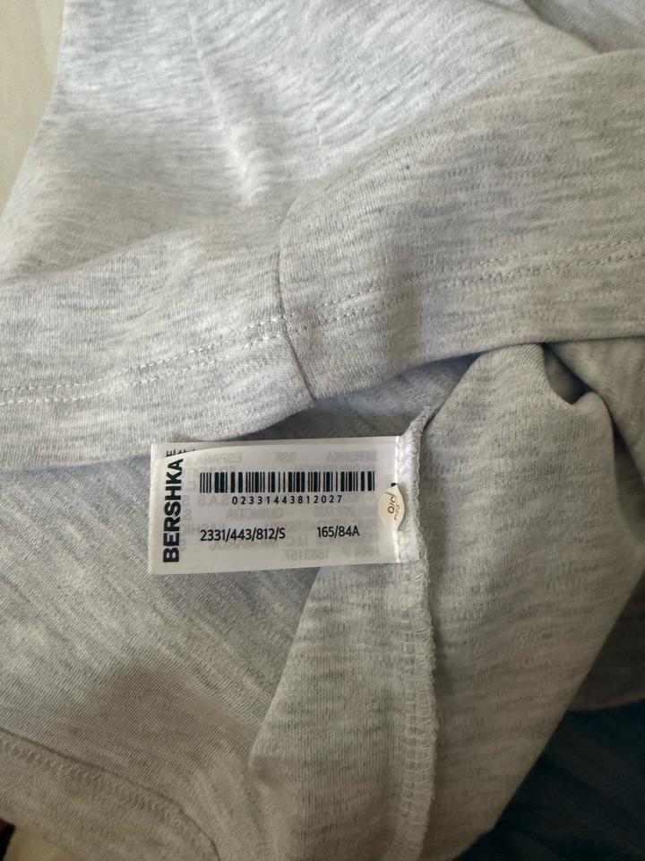 Футболка bershka