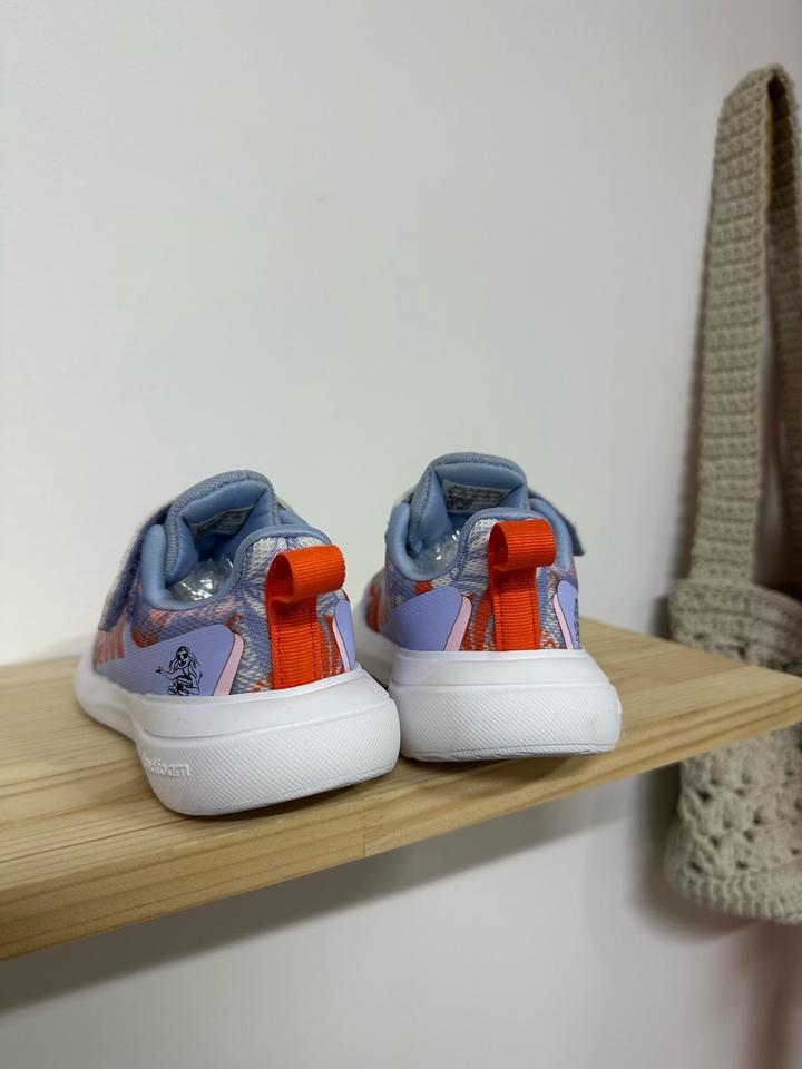 Кроссовки adidas