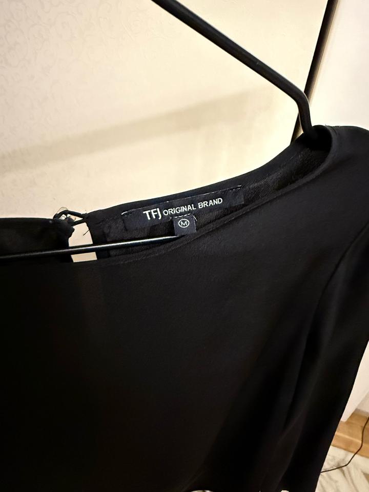 Черная блузка