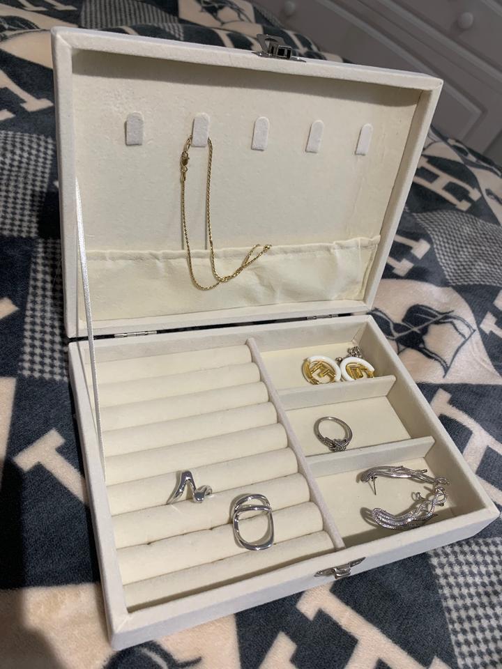 Шкатулка для украшений