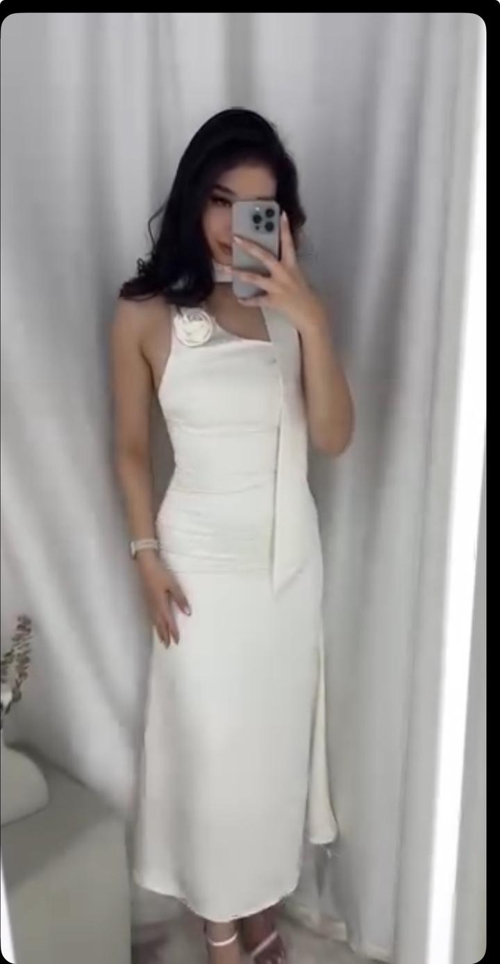 Нарядное женское платье
