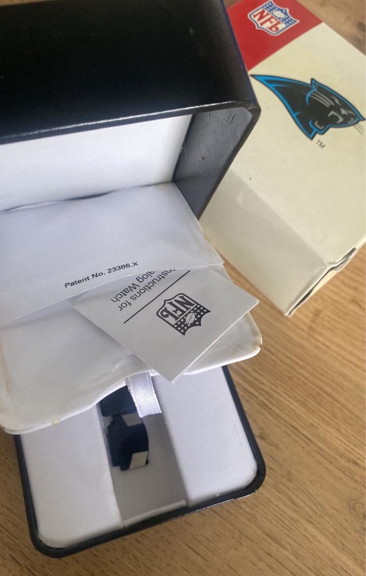 часы NFL Carolina Panthers кварцевые новые