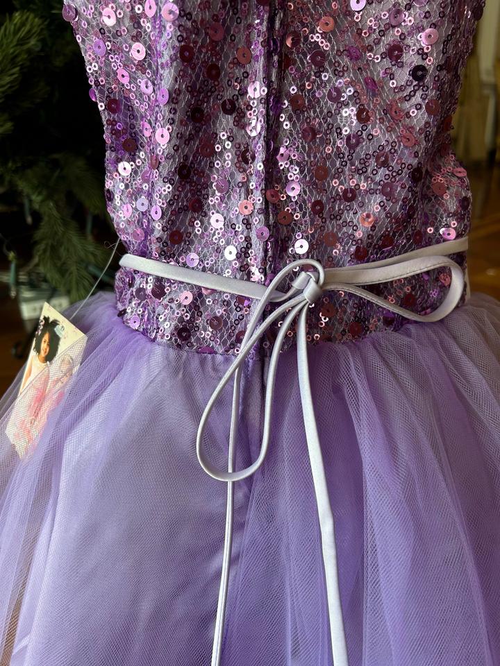 Новое нарядное платье для девочки