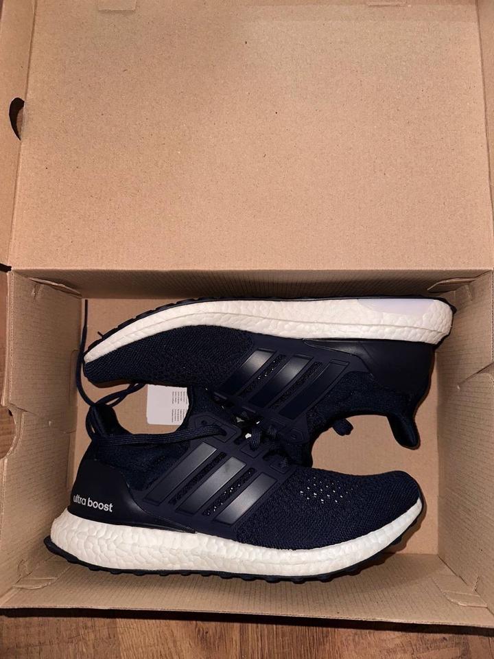 Оригинальные кроссовки Adidas