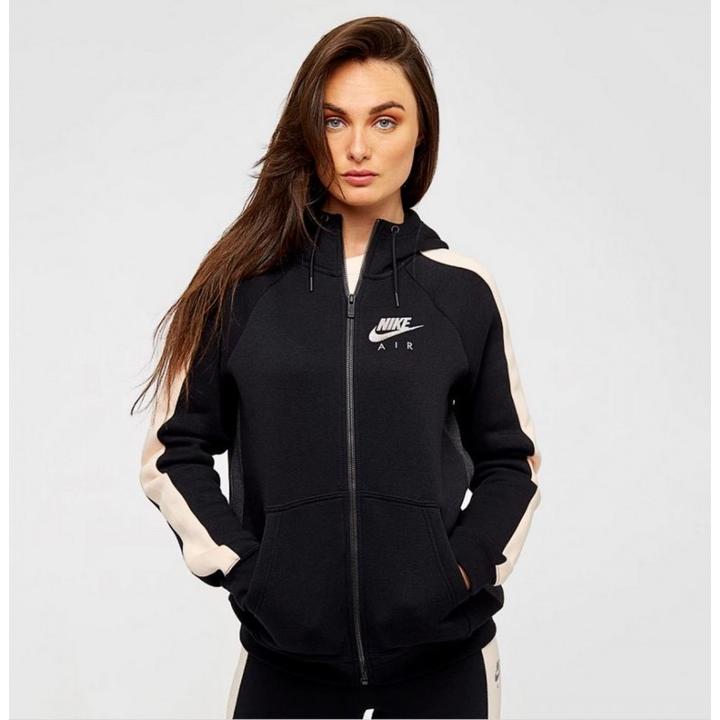 Спортивный костюм Nike