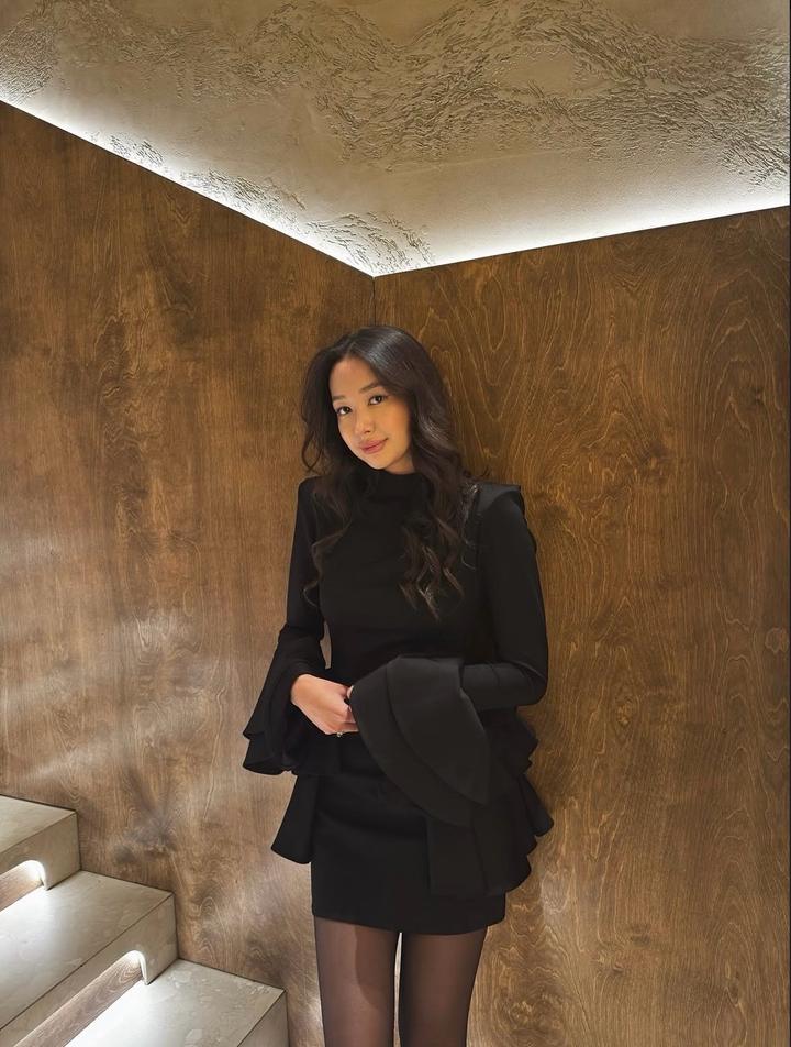 Черное вечернее платье