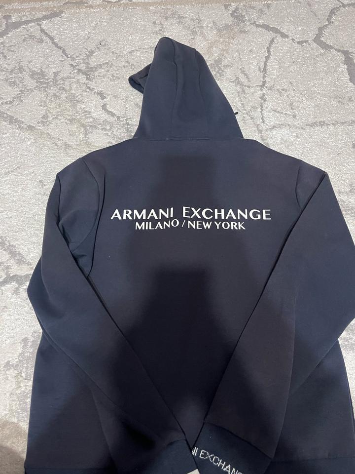 худи армани