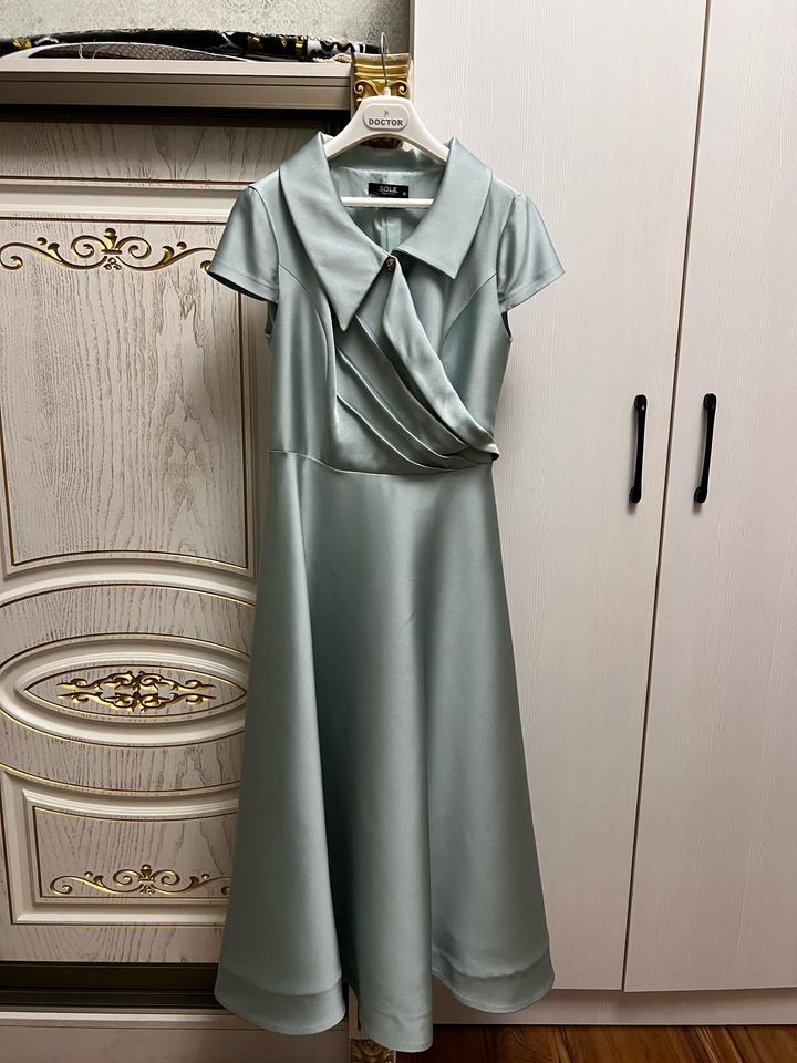 Вечернее платье в цвете Тиффани