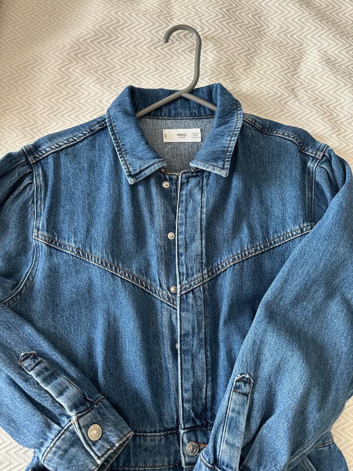 Джинсовый комбинезон Mango