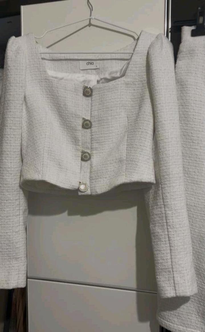 Твидовый костюм, пиджак и юбка