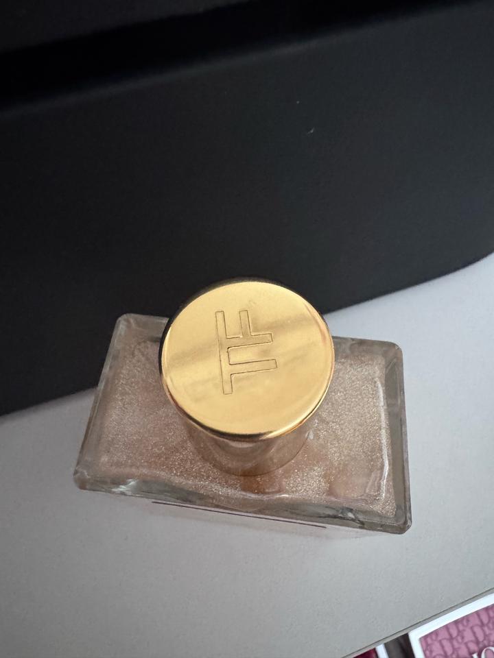 Масло для тела с блестками Tom ford soleil blanc body oil