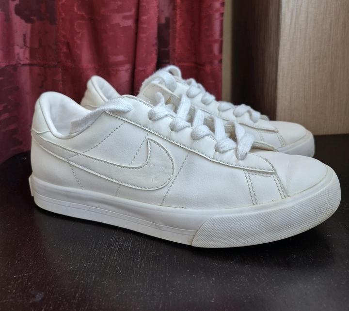 Кроссовки Nike оригинал размер 37