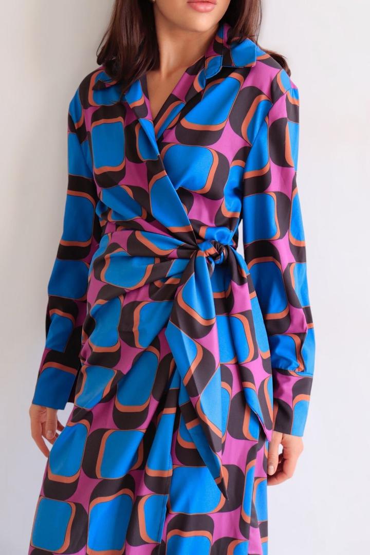 платье в отличном состоянии 1+1