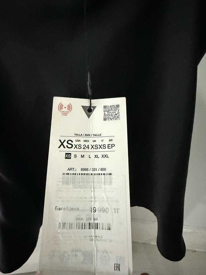 Атласный топ с кружевами Zara новый