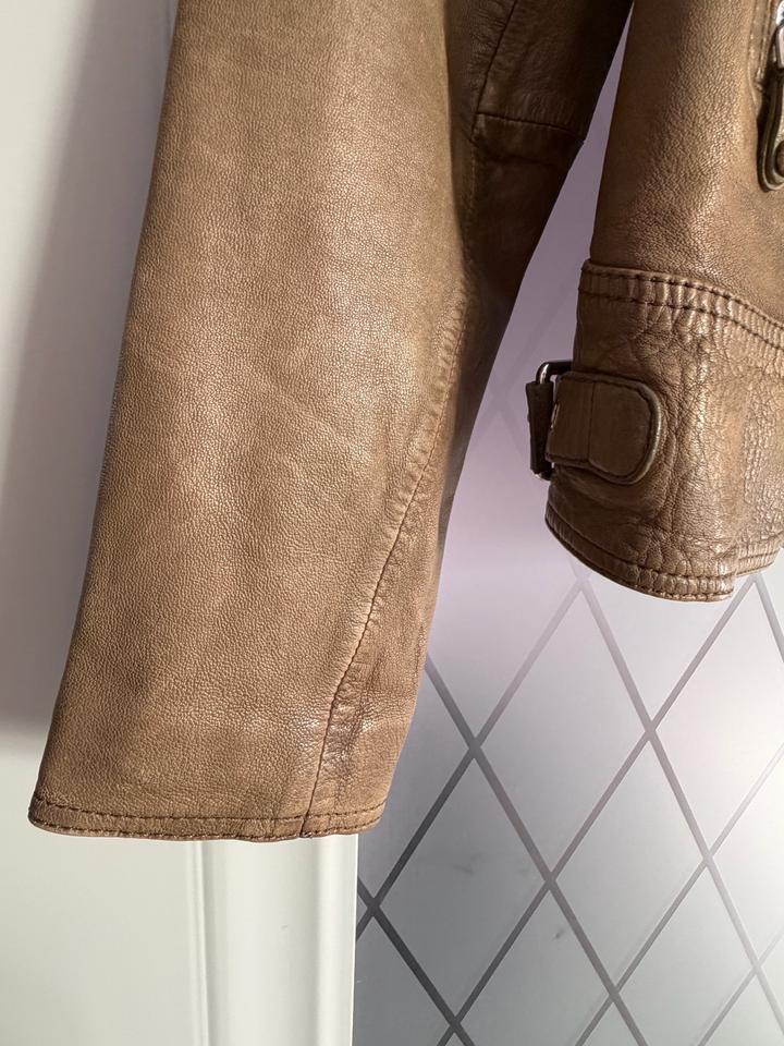 Кожаная куртка Massimo Dutti, хаки