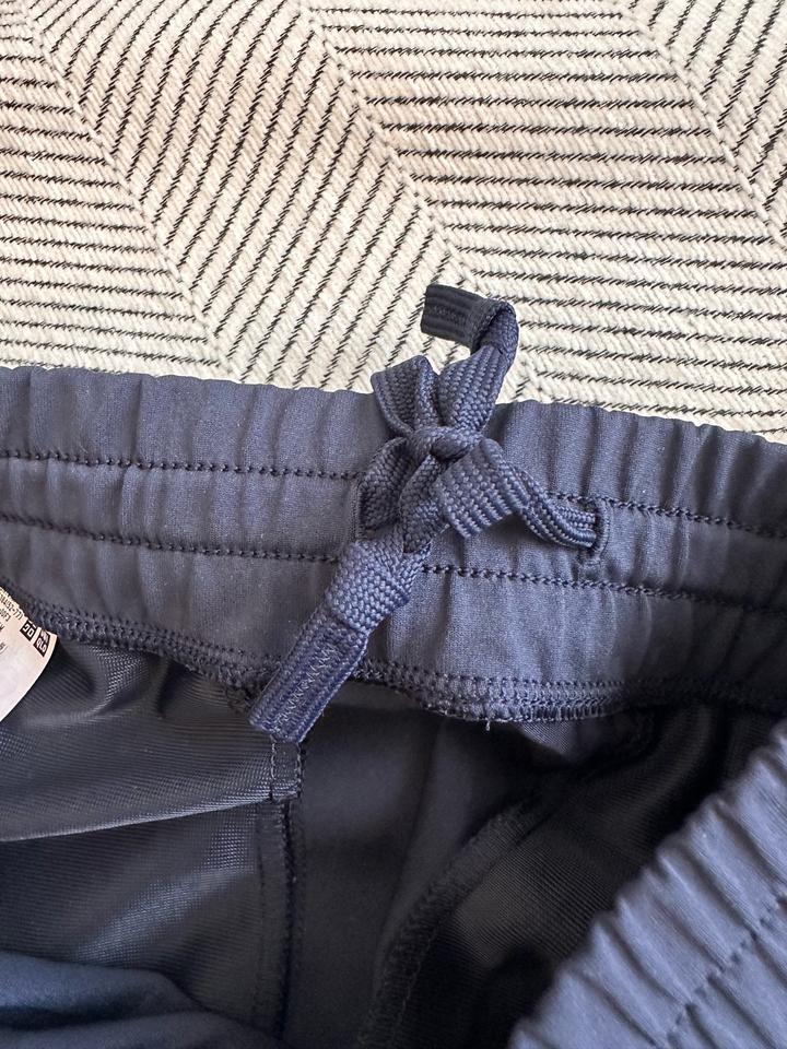 Uniqlo джоггеры унисекс