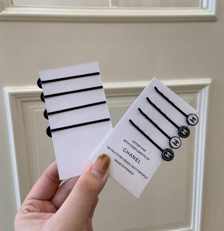 Невидимки для волос Chanel