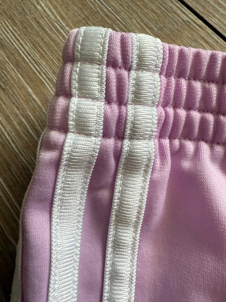 Штаны на девочку adidas нежно розового цвета