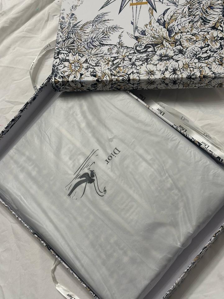Dior самка