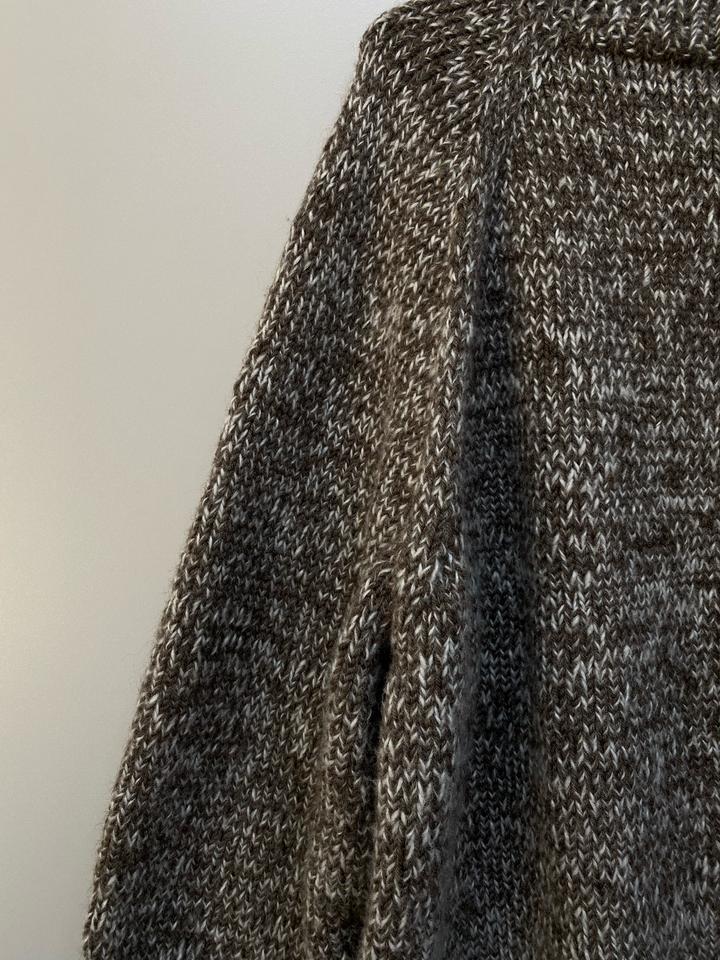 Вязаный свитер ручной работы оверсайз