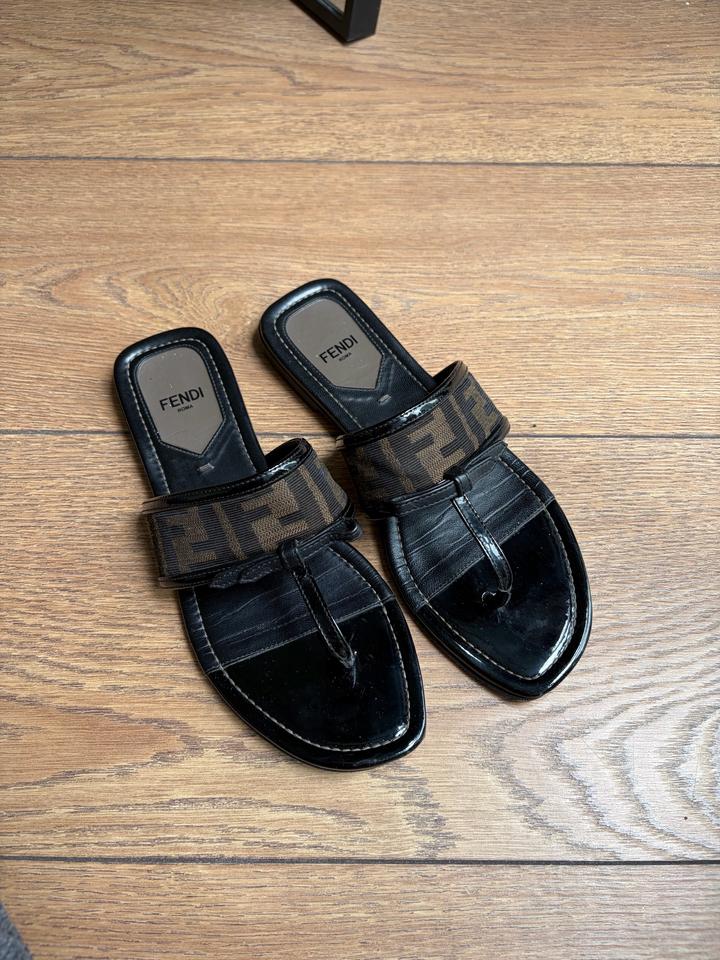 вьетнамки Fendi