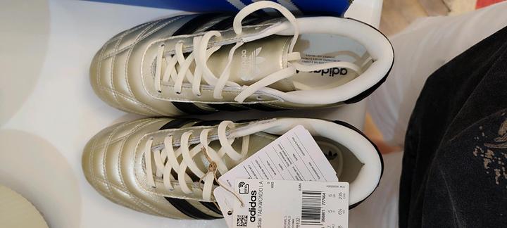 Продам кроссовки Adidas