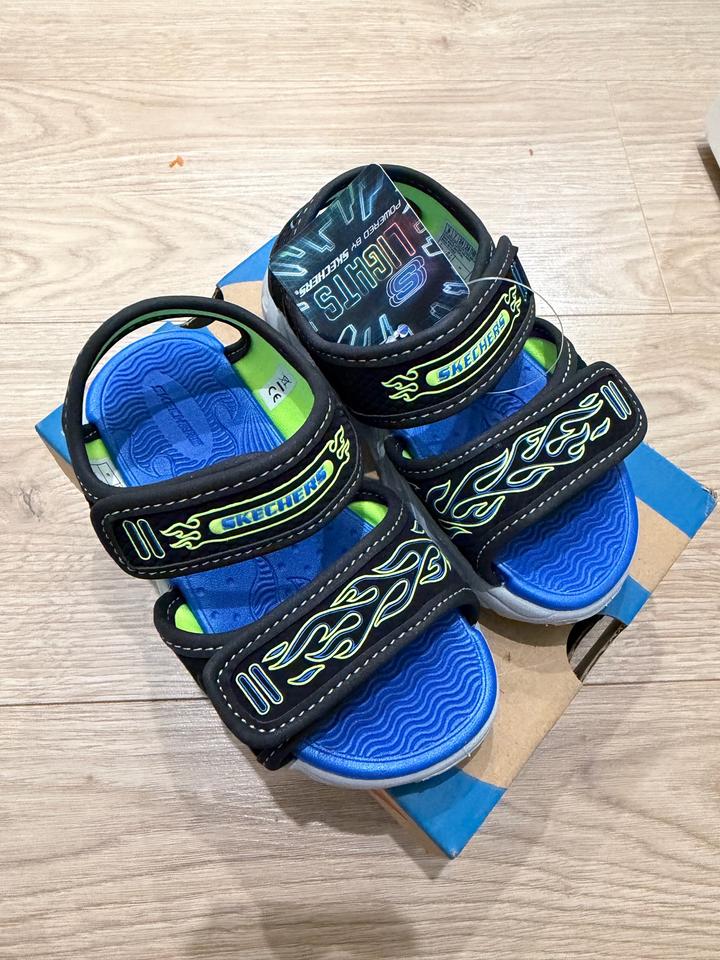 Сандали Skechers