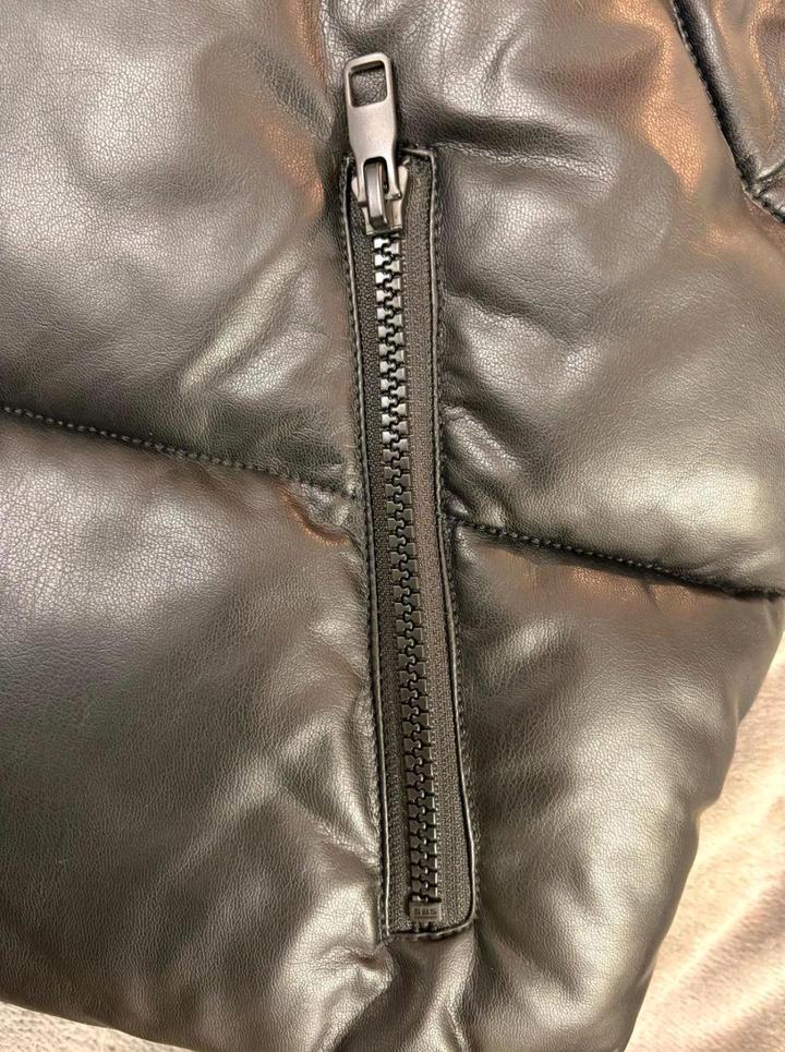 Безрукавка XS/S эко кожа