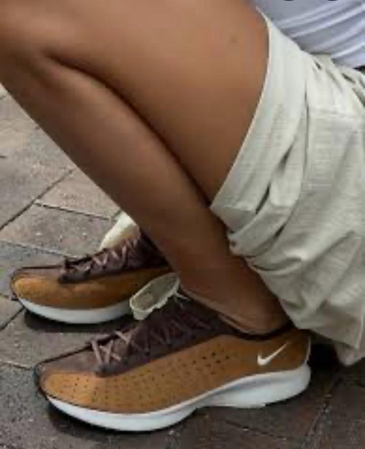 NIKE
