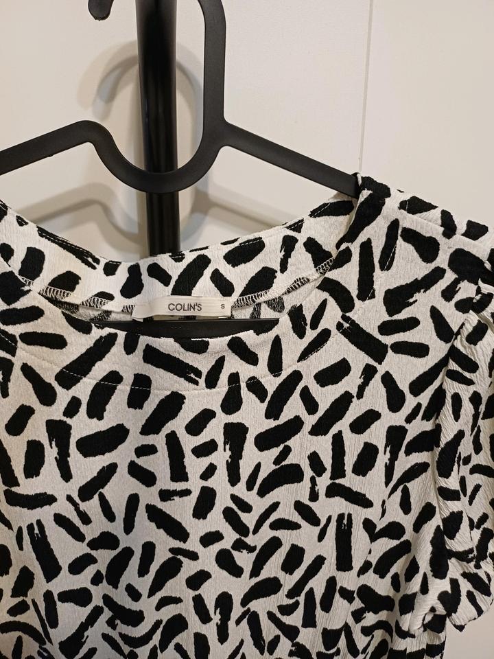 Летнее платье Colins