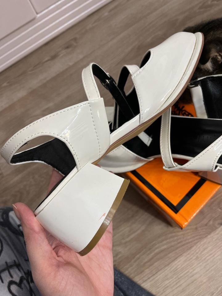 Туфли женские лаковые