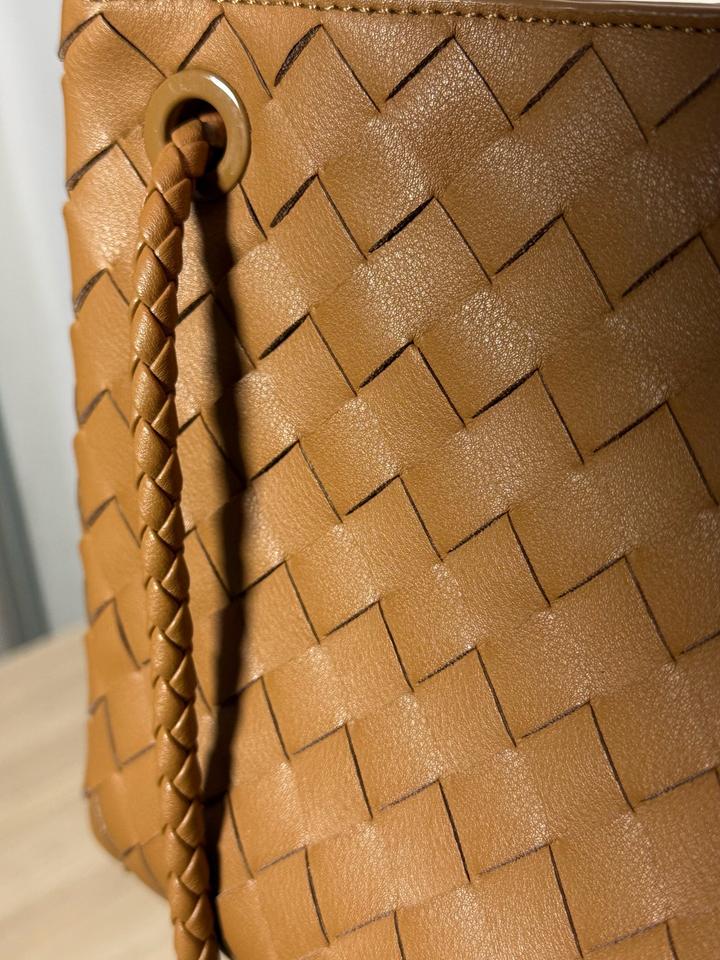 Тоут плетеный из натуральной кожи ,Италия карамель