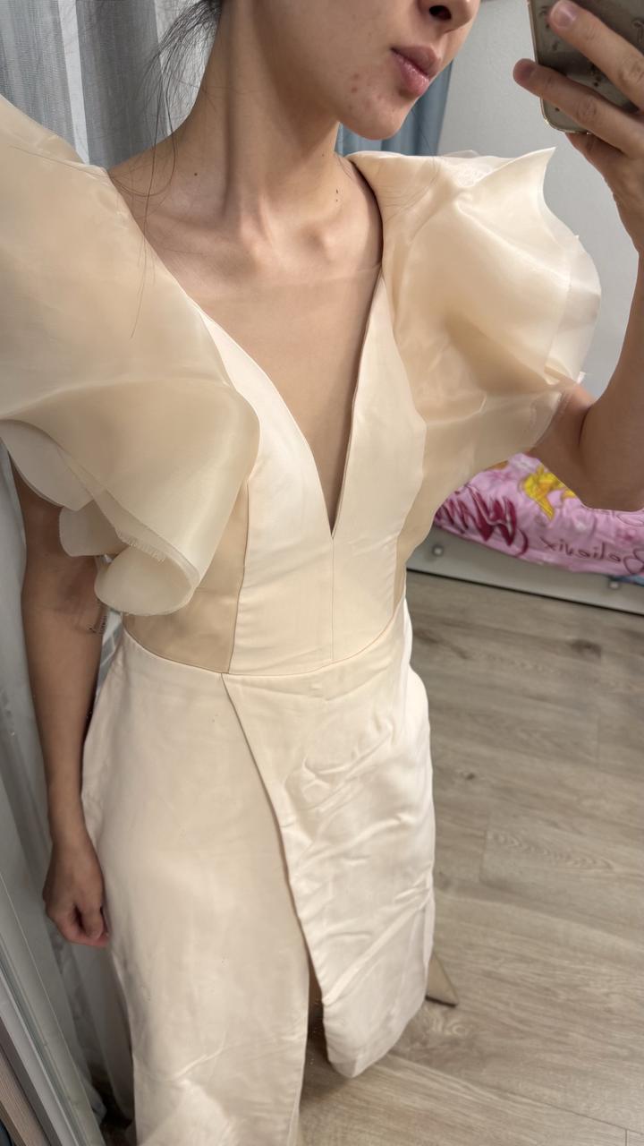 Шикарное вечернее платье