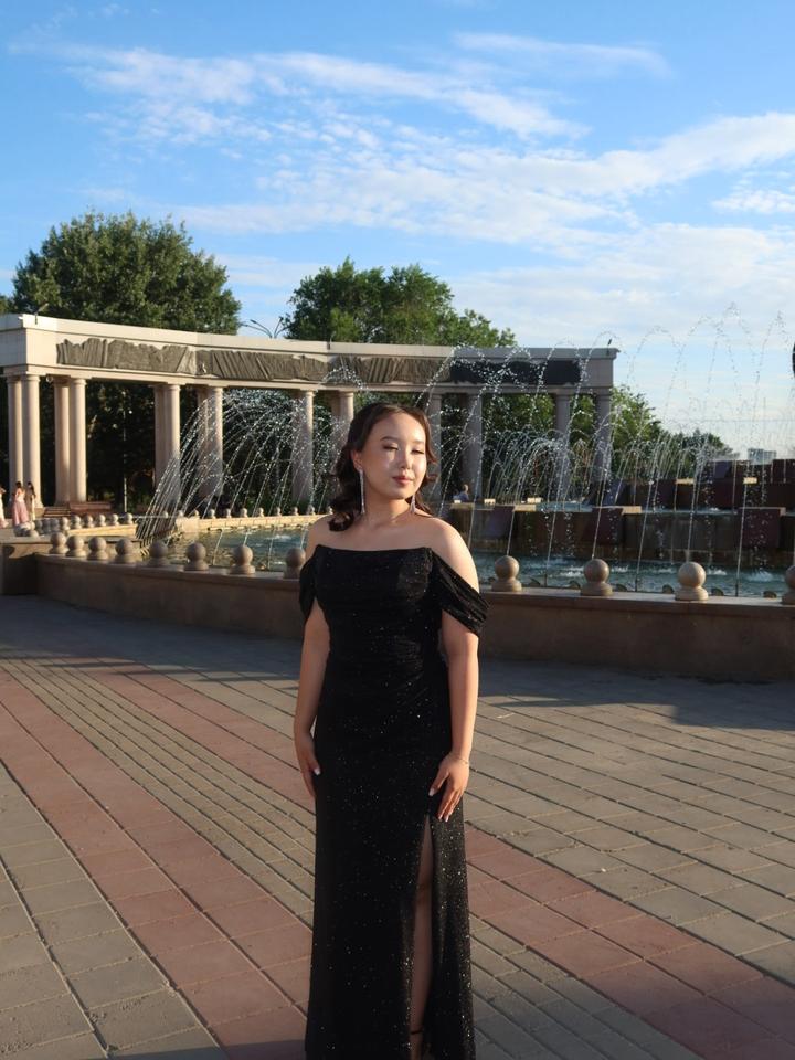 Вечернее платье для выпускного и мероприятии✨