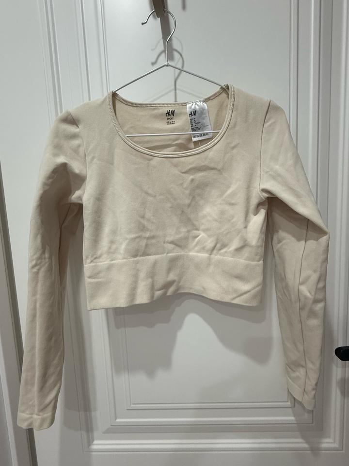 Топ от H&M