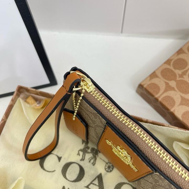 Клатч Coach Wristlet