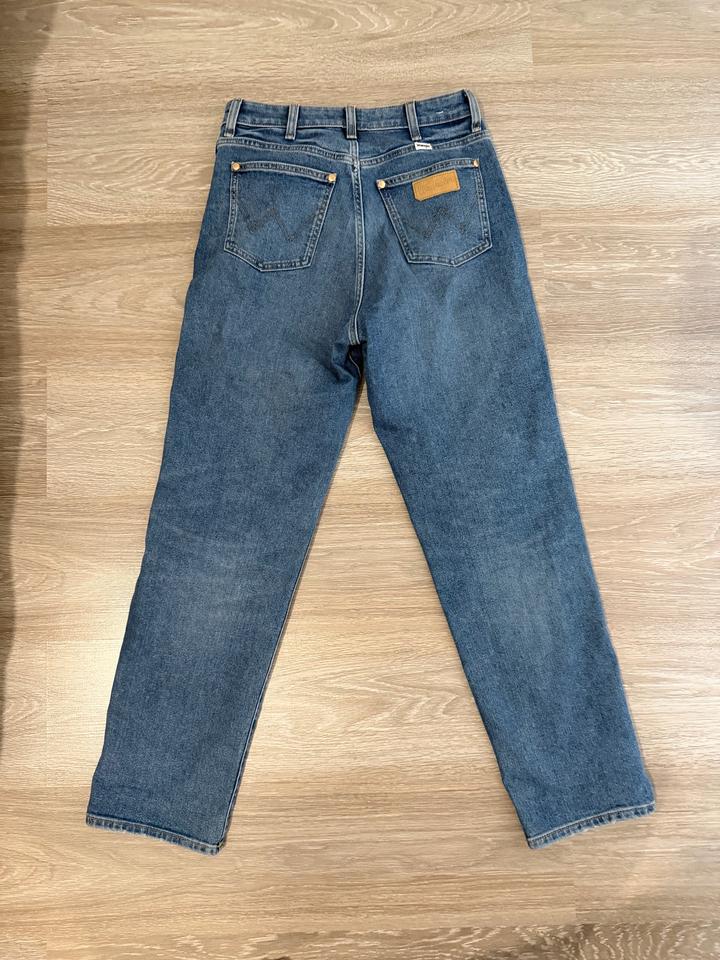 Синие джинсы Wrangler