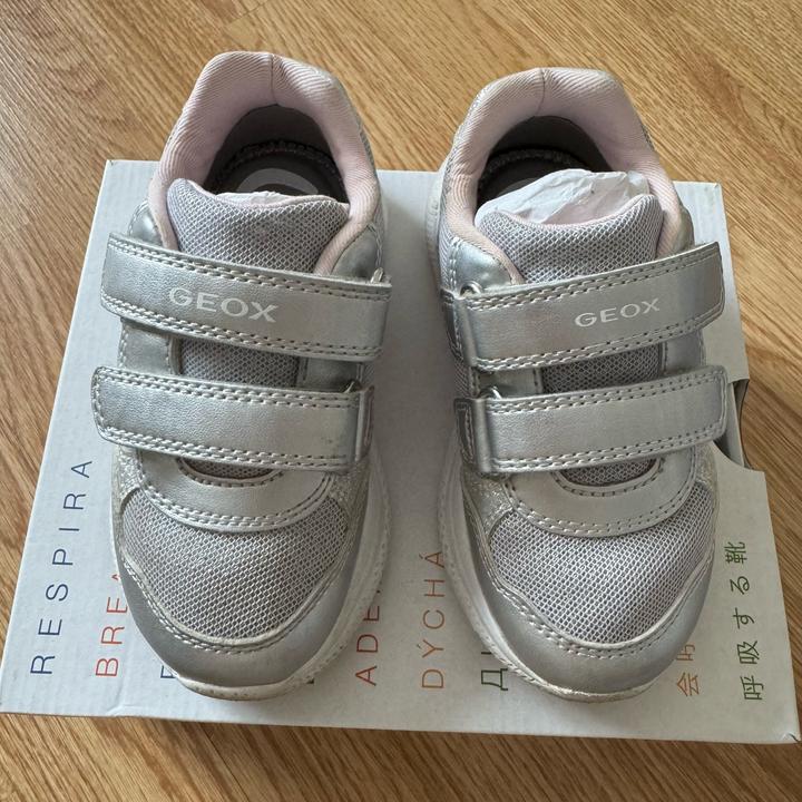 Кроссовки Geox