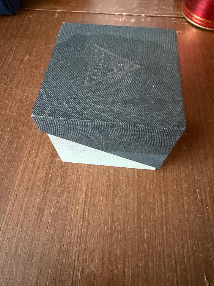 Женские часы GUESS, оригинал