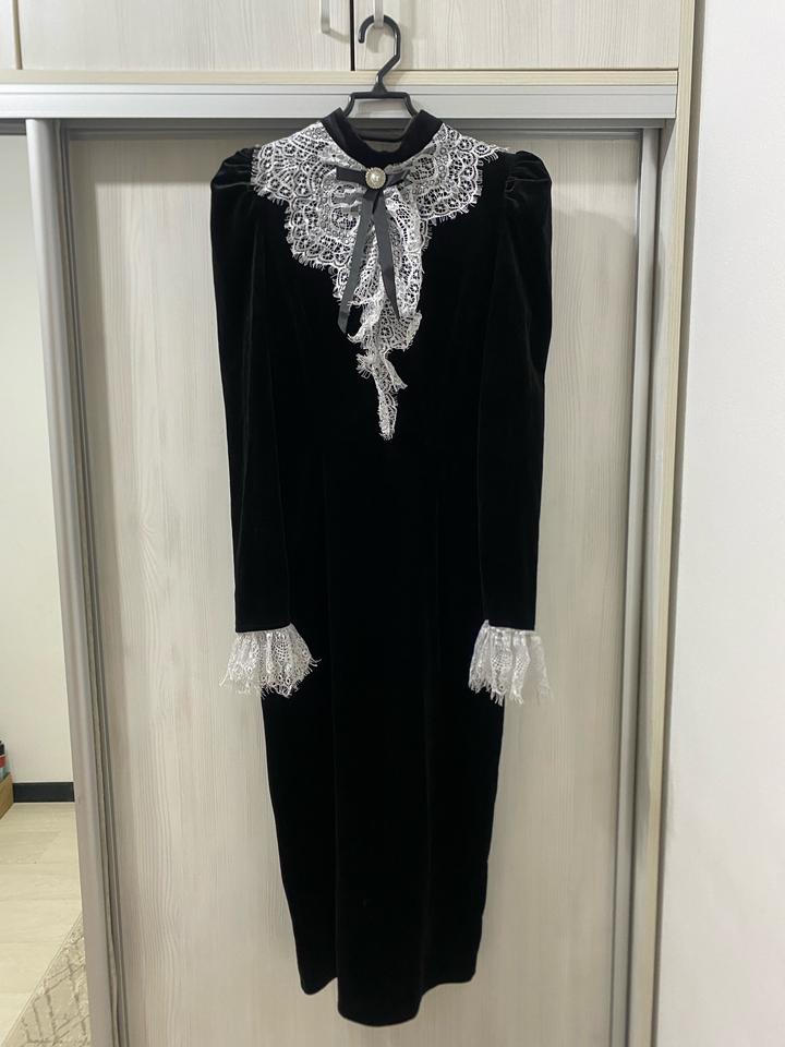 Платье черное