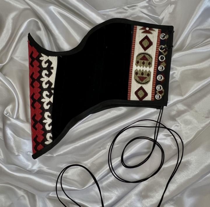 Корсет этника, новый
