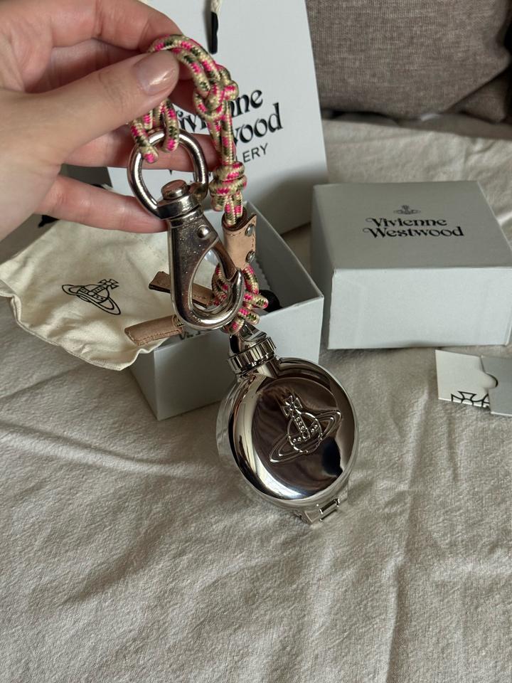 Обвес аксессуар Vivienne Westwood