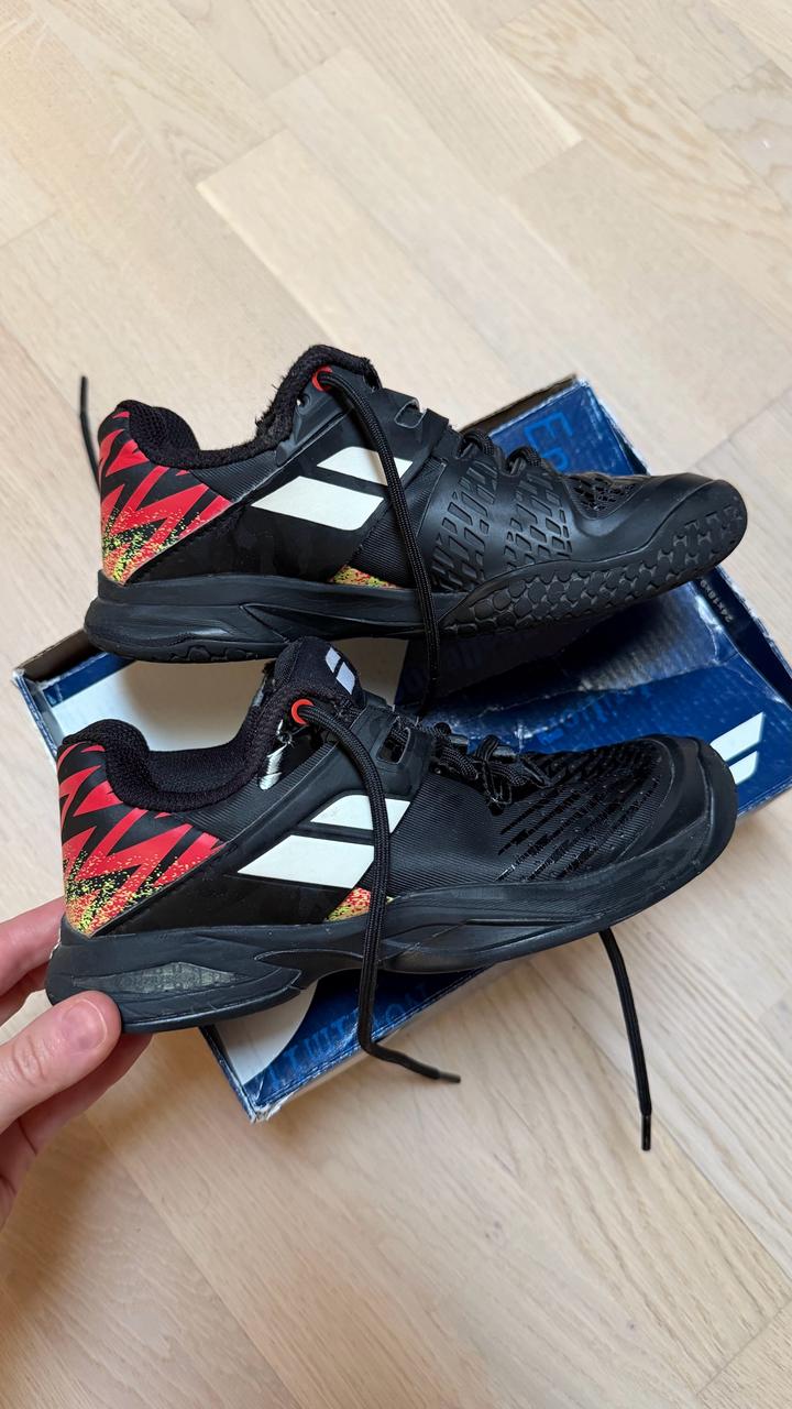 Теннисные кроссовки для мальчика Babolat