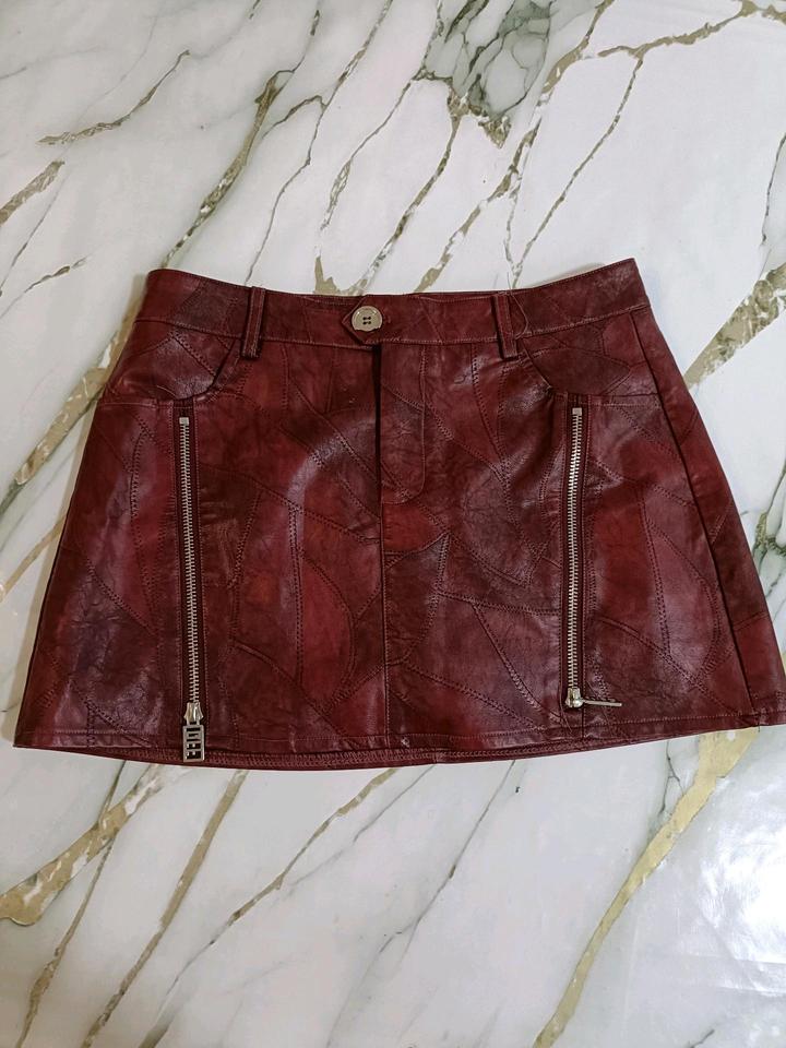 Кожаная мини юбка