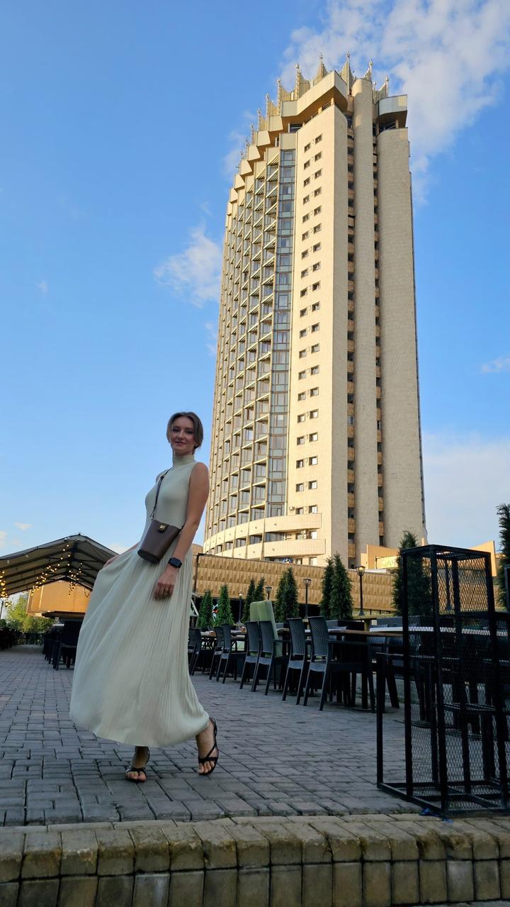 Женские босоножки